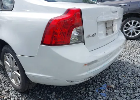 2008 Volvo S40 2.4I из США, поврежденный, VIN YV1MS382482383566